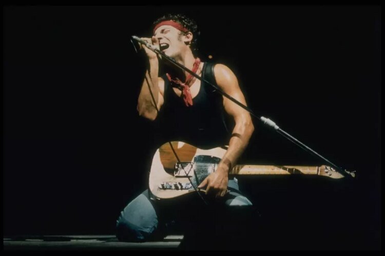 Why Bruce Springsteen Wasn't Happy With His Biggest Album Why Bruce Springsteen Wasn’t Happy With His Biggest Album