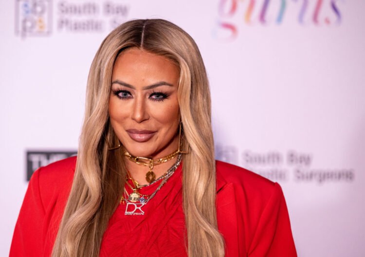 Aubrey O’Day Slams Diddy As “Dangerous” & Sends Support To Cassie Aubrey O’Day Slams Diddy As “Dangerous” & Sends Support To Cassie