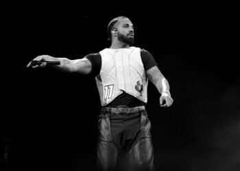Drake Brings His Saltiness Across The Pond, Takes Shots At LeBron James & Claims The Best Lyricists In The World Are From The UK Drake Brings His Saltiness Across The Pond, Takes Shots At LeBron James & Claims The Best Lyricists In The World Are From The UK
