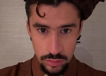 SOUND FIST: BAD BUNNY – ALAMBRE PUA