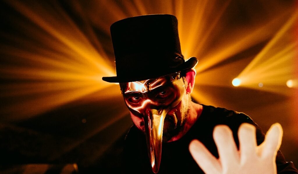 SOUND FIST: CLAPTONE, CRYSTAL FIGHTERS