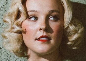 SOUND FIST: JOJO SIWA – BETTE DAVIS EYES