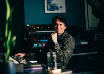 How Maschine+ helps Night Breeze move quickly from idea to sketch How Maschine+ helps Night Breeze move quickly from idea to sketch