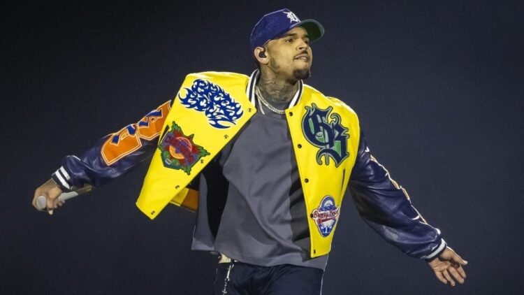 Chris Brown Brings “Breezy Bowl” Tour To NJ: 10 Best Song Performances Of The Night Chris Brown Brings “Breezy Bowl” Tour To NJ: 10 Best Song Performances Of The Night