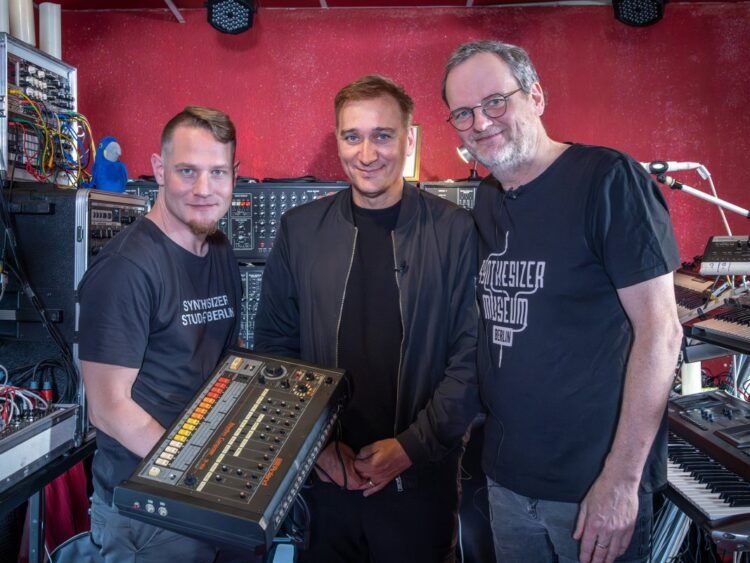 Paul van Dyk’s Roland TR-808 goes on display at the Synthesizer Museum Berlin Paul van Dyk’s Roland TR-808 goes on display at the Synthesizer Museum Berlin
