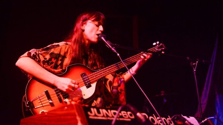 Deradoorian Joins Spotify Exodus, Pulling Music From Platform