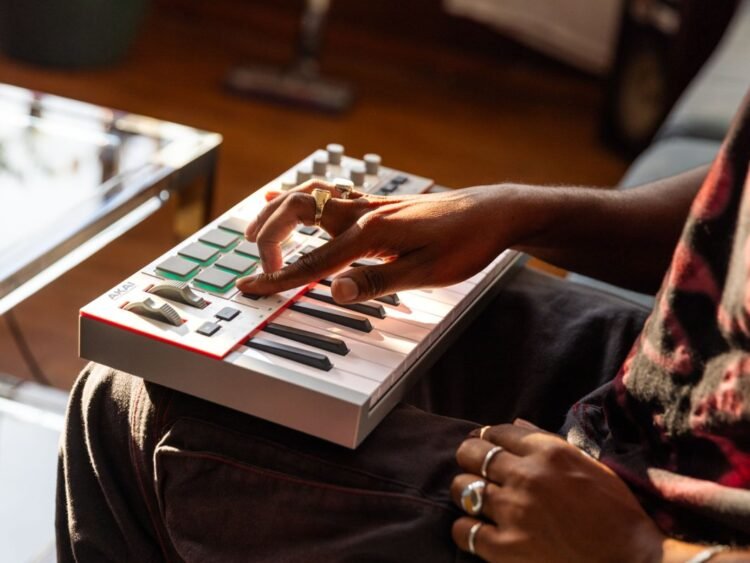 At just $99, the Akai MPK Mini IV looks to “set a new standard” for portable music creation At just $99, the Akai MPK Mini IV looks to “set a new standard” for portable music creation