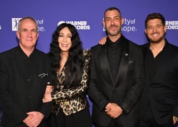 City of Hope honors Warner Records’ Tom Corson with Spirit of Life Award