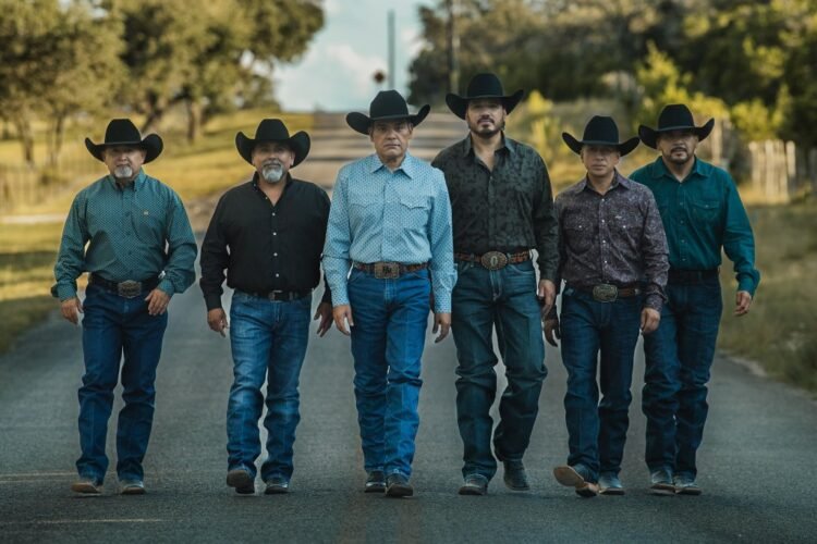 Intocable Delivers Message of Unity in Short Film ‘Estamos Todos’ Intocable Delivers Message of Unity in Short Film ‘Estamos Todos’