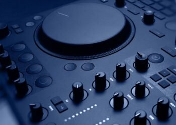 Native Instruments reveals next-gen Traktor hardware, MX2