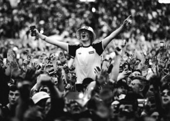 Oasis to open pop-up merch stores in London and Dublin after reunion tour