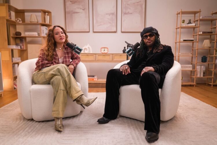 Leon Thomas Is Bringing Showmanship Back To R&B. The Grammys Have Noticed Leon Thomas Is Bringing Showmanship Back To R&B. The Grammys Have Noticed