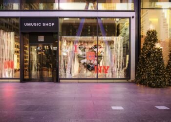 Universal Music Group expands global portfolio of retail stores for superfans, with new shop locations in New York and London