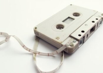 Rewind and Record: DNA Cassettes Offer Solution to Data Storage Crisis