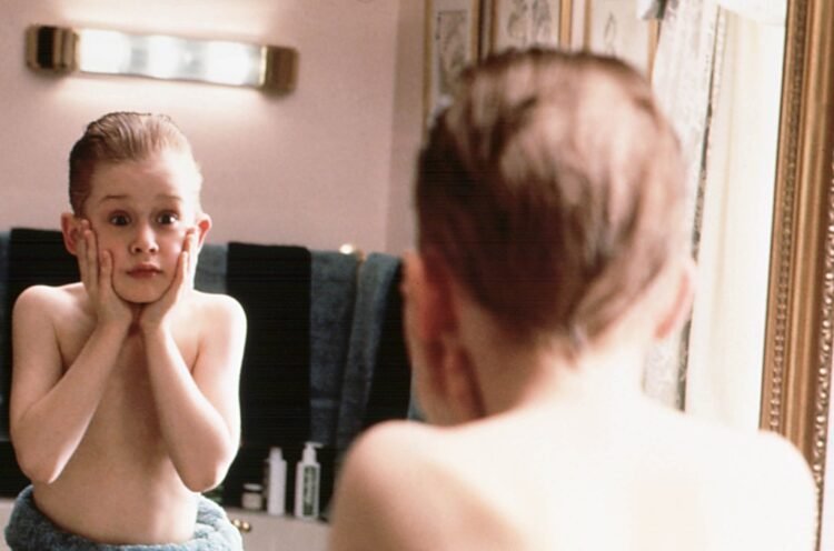 Holiday Films With Best Christmas Music Moments: Pop Shop Podcast Holiday Films With Best Christmas Music Moments: Pop Shop Podcast