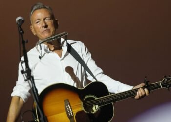 Bruce Springsteen Denounces ICE, Dedicates Song to Renee Good