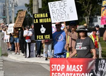 Right-Wing MAGA Agitator Who Was Planning To Burn Quran In Minneapolis Chased Out Of City In Tears