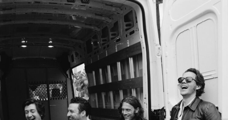 SOUND FIST: ARCTIC MONKEYS & WAR CHILD RECORDS SOUND FIST: ARCTIC MONKEYS & WAR CHILD RECORDS