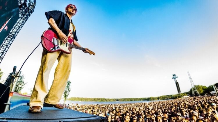 Managers and agents of Ed Sheeran, Oasis, Olivia Dean, Radiohead, Fontaines D.C. and more urge EU action on ‘predatory ticket resale’