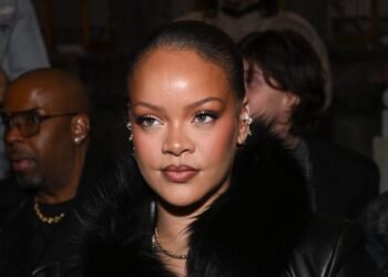Rihanna Posts Documentary Proof She Is Recording Music