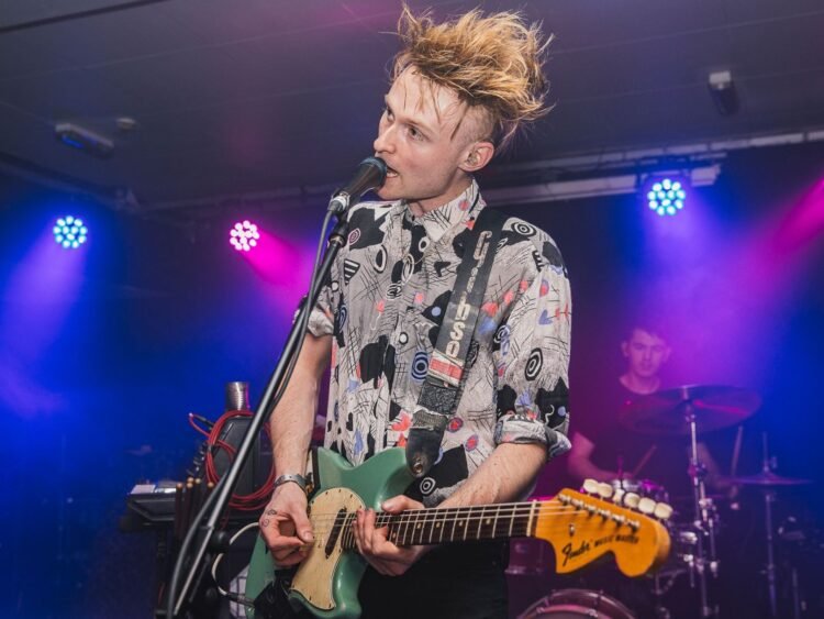 Look Mum No Computer to represent the UK at Eurovision