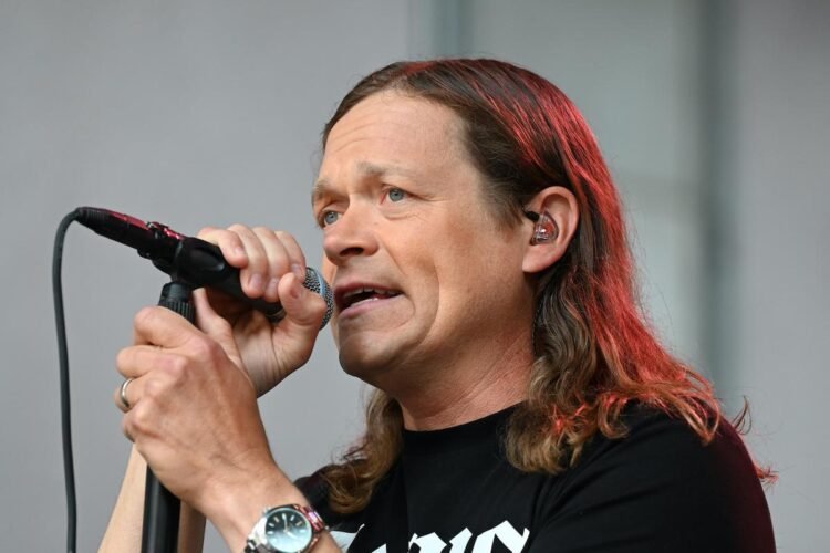 3 Doors Down Frontman Brad Arnold Dead at 47 3 Doors Down Frontman Brad Arnold Dead at 47