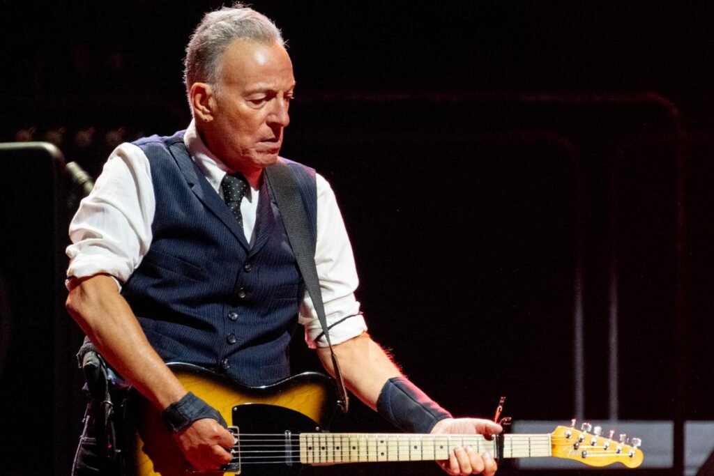 Bruce Springsteen Announces Surprise 2026 Tour Dates