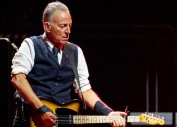 Bruce Springsteen Announces Surprise 2026 Tour Dates