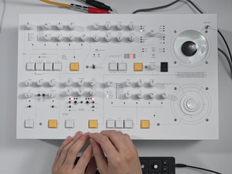 Andrew Huang’s custom multi-fx processor by Love Hultén
