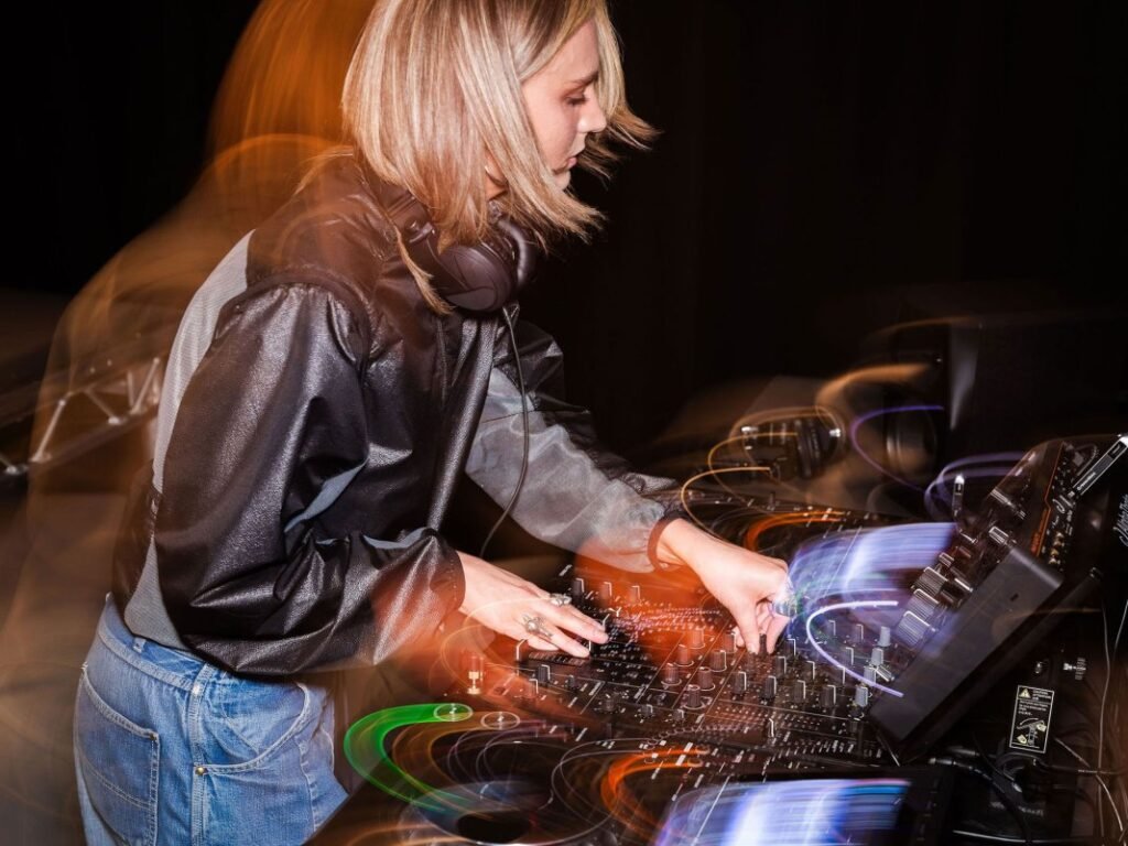 Inside Foundation FM's DJ workshop with Apple Music and AlphaTheta