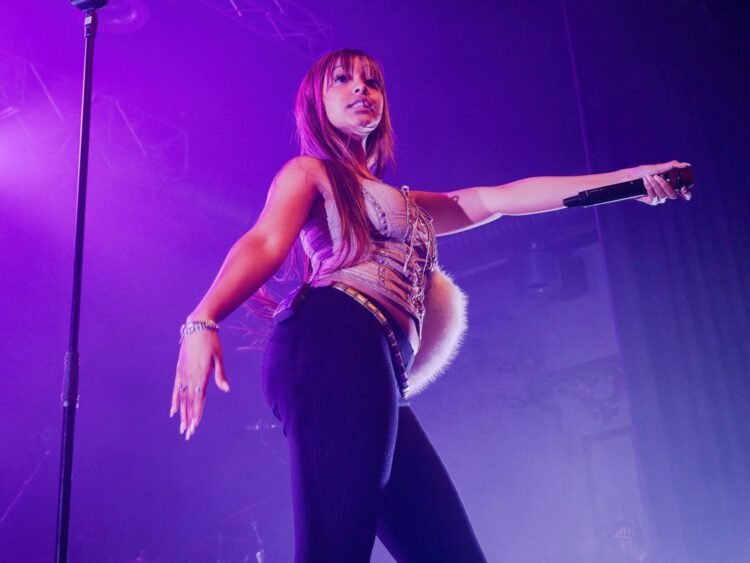 BRITs Producer of the Year PinkPantheress on how she produces using just her MacBook keyboard BRITs Producer of the Year PinkPantheress on how she produces using just her MacBook keyboard