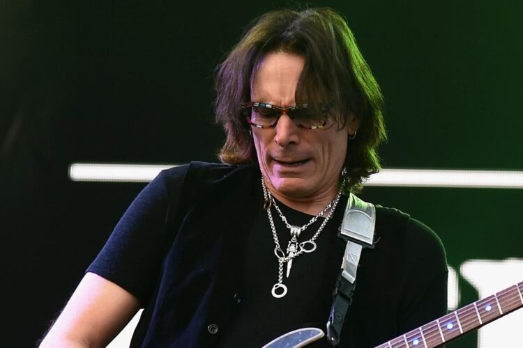 Steve Vai’s Spark That Rewired a New Version of Van Halen’s “Jump