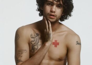 SOUND FIST: DOMINIC FIKE – WHITE KEYS