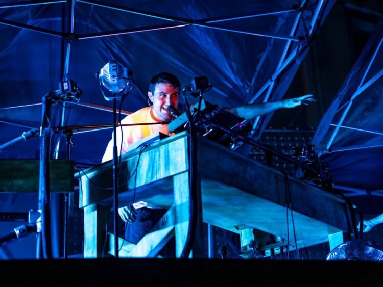 Fred again tested stock plugins against those on the market and felt results were indistinguishable Fred again tested stock plugins against those on the market and felt results were indistinguishable