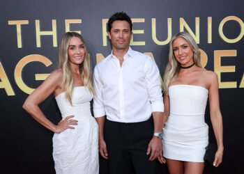 ‘Laguna Beach’ Cast Do Viral JENNIE ‘Dracula’ TikTok Trend