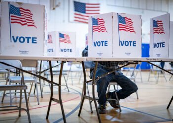 Virginia Passes Redistricting Referendum, Democrats Celebrate Win