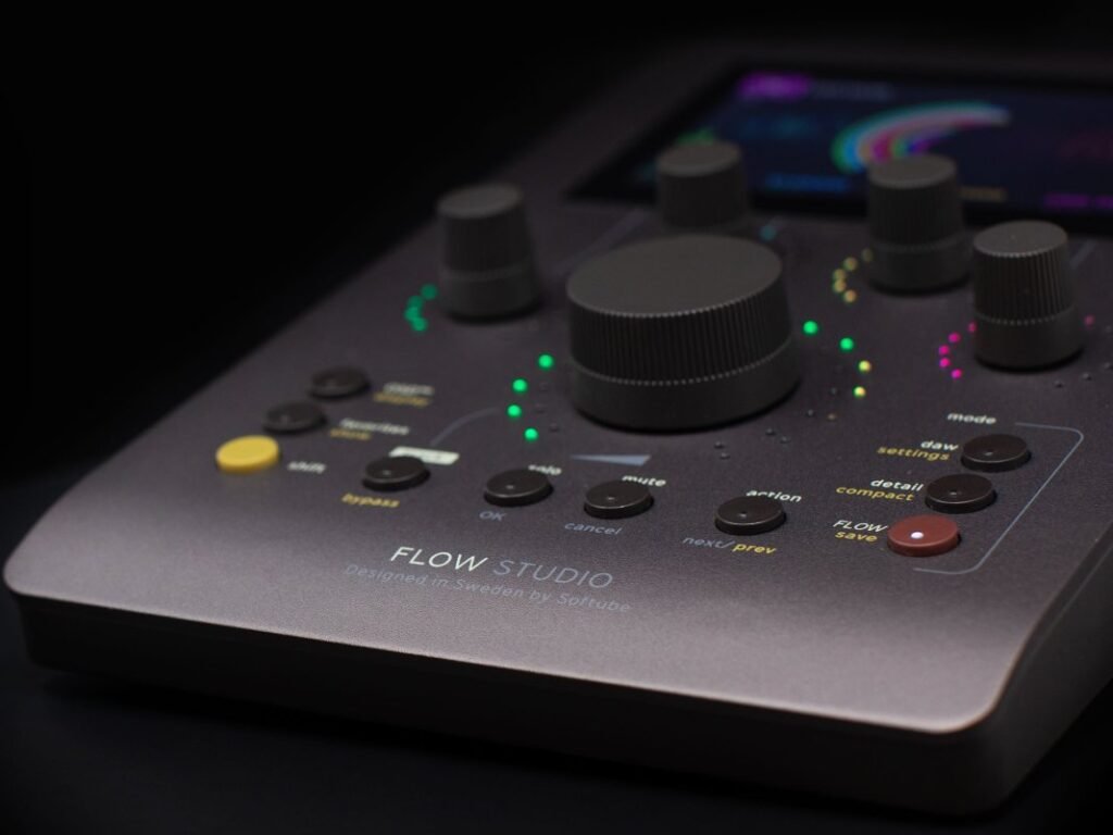 Flow Studio is an ultra-compact control surface from Softube offering album-ready signal chains and “lightning-fast” control