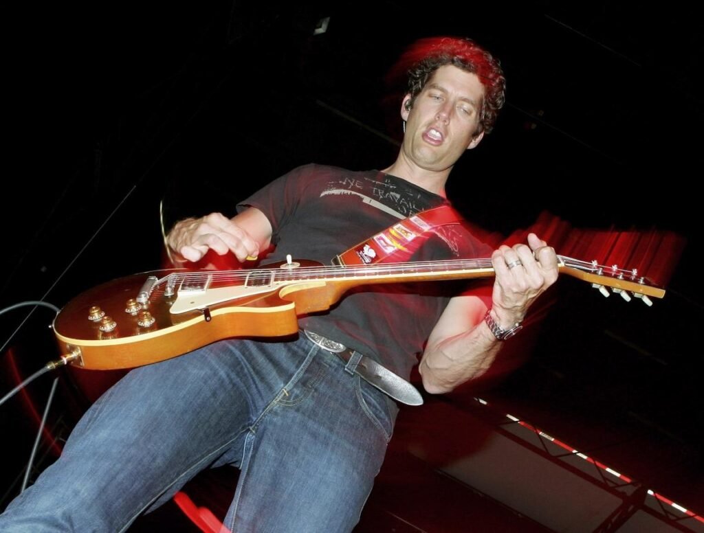 '90s Band Better Than Ezra Letting Fans Write Next Single With AI '90s Band Better Than Ezra Letting Fans Write Next Single With AI