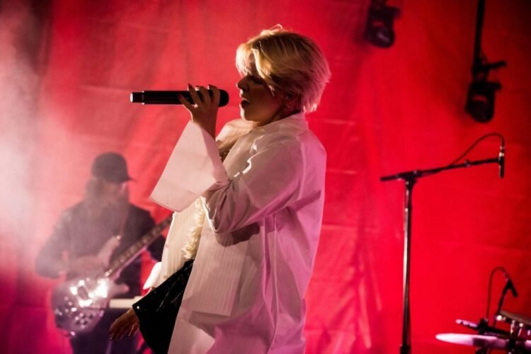 Robyn, Dog Blood, Swedish House Mafia Robyn, Dog Blood, Swedish House Mafia