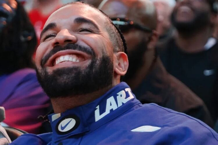 Drake Becomes First Rapper In History To Chart 12 Albums On Billboard 200 In The Same Week Drake Becomes First Rapper In History To Chart 12 Albums On Billboard 200 In The Same Week