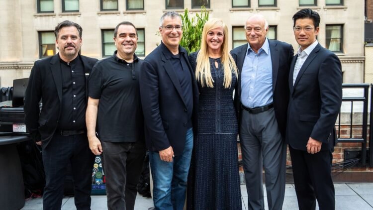 Stevie Nicks, Melissa Etheridge and Jackson Browne to perform at City of Hope’s 2026 Spirit of Life Gala honoring Primary Wave’s Larry Mestel Stevie Nicks, Melissa Etheridge and Jackson Browne to perform at City of Hope’s 2026 Spirit of Life Gala honoring Primary Wave’s Larry Mestel