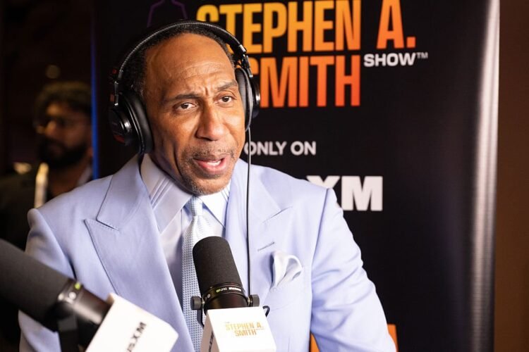 Stephen A. Smith Loudly Boo’d At Jalen Brunson & Josh Hart’s Podcast Recording Stephen A. Smith Loudly Boo’d At Jalen Brunson & Josh Hart’s Podcast Recording
