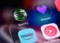 Wondering if your playlists contain AI-generated music? Deezer’s new free tool can tell you Wondering if your playlists contain AI-generated music? Deezer’s new free tool can tell you