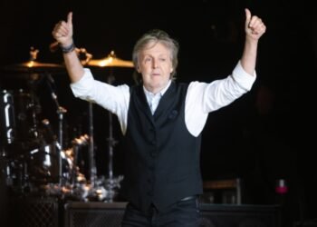 Paul McCartney says smartphones have made songwriters less likely to finish songs: “You always had to finish a thing because there was nowhere to put it”