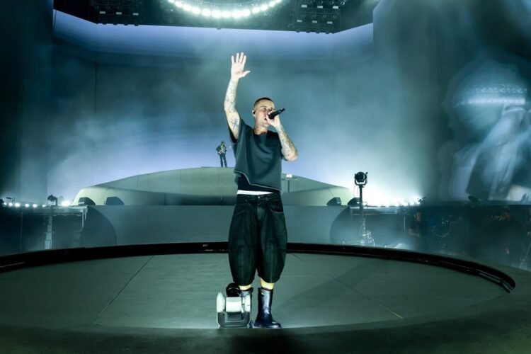Justin Bieber Adds to ‘Swag’ Collection With Live Album