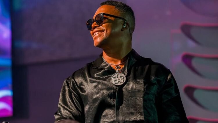 Lupe Fiasco & GymClassHeroes Announce Tour With B.o.B. As Special Guest: ‘Back To Basics’ Lupe Fiasco & GymClassHeroes Announce Tour With B.o.B. As Special Guest: ‘Back To Basics’