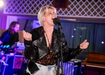 Watch Robyn Cover Erasure’s “Always”