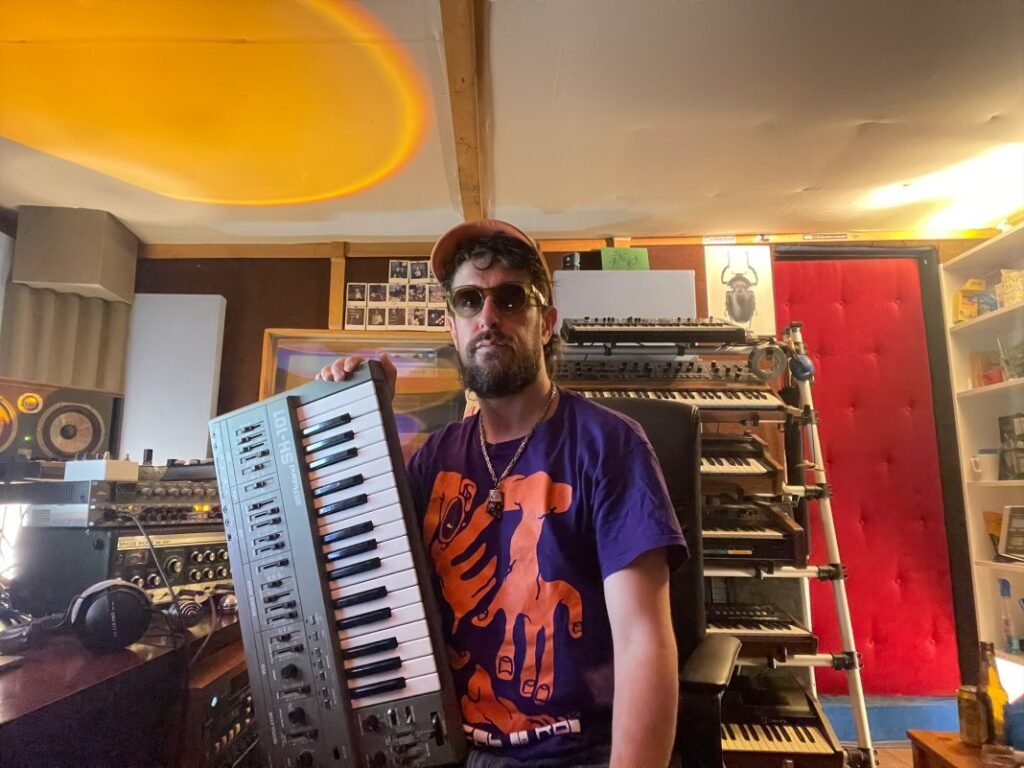 Danalogue uses vintage synths to create alien ensembles Danalogue uses vintage synths to create alien ensembles