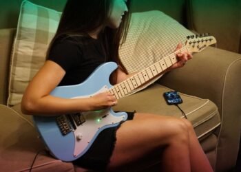 Can Jamstik finally make MIDI guitar stick?