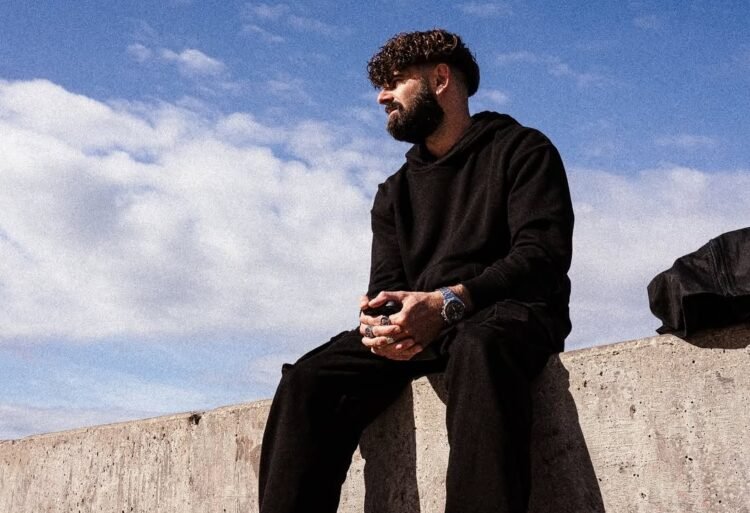 LISTEN: Silckyboy Blends Hip-Hop and UK Club Sounds on New Single, “Bring It Back” LISTEN: Silckyboy Blends Hip-Hop and UK Club Sounds on New Single, “Bring It Back”